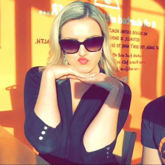 Meet your Posher, Ashlyn - Picture 4 of 6